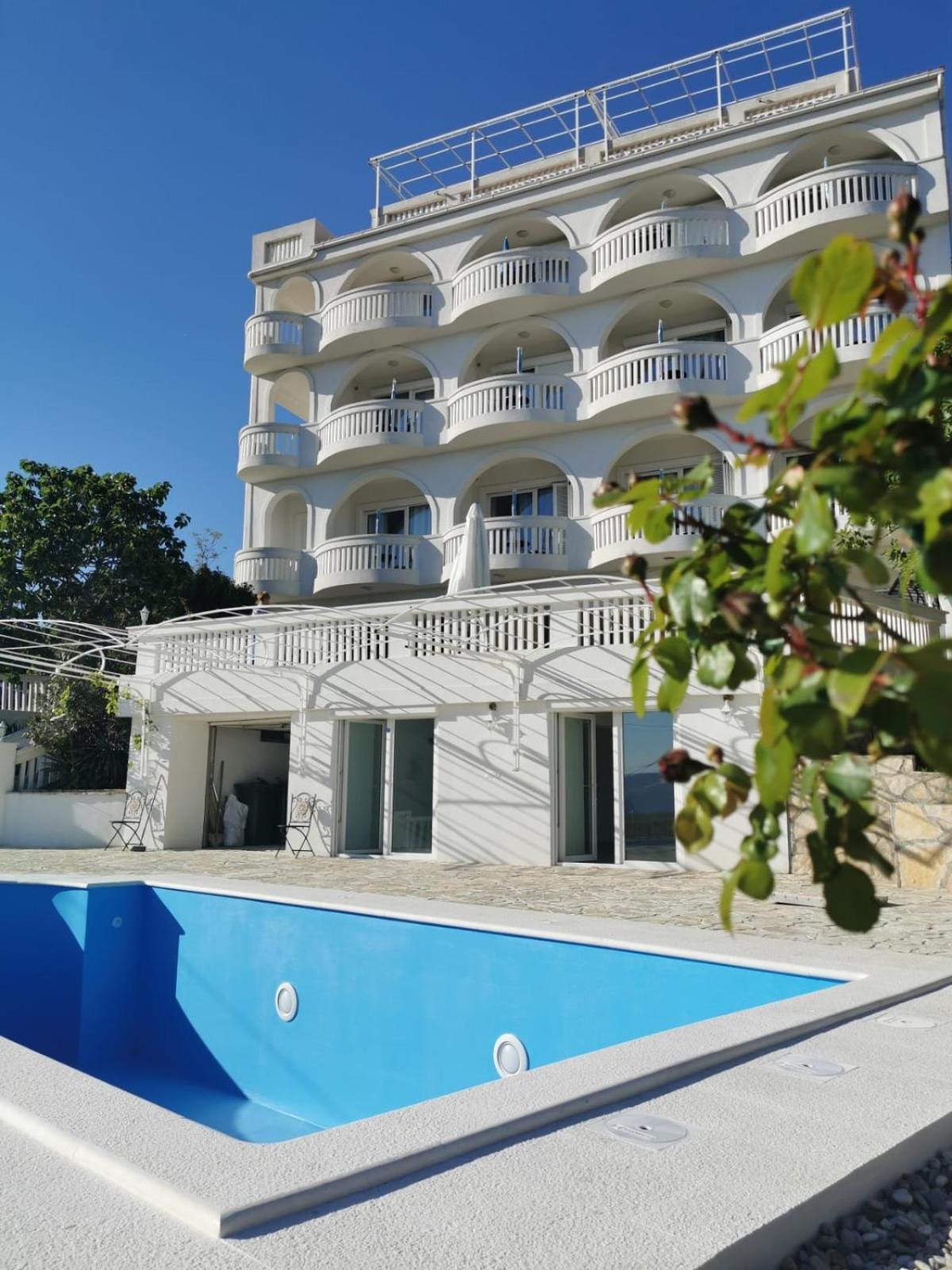 Villa Bellevue Novi Vinodolski Buitenkant foto