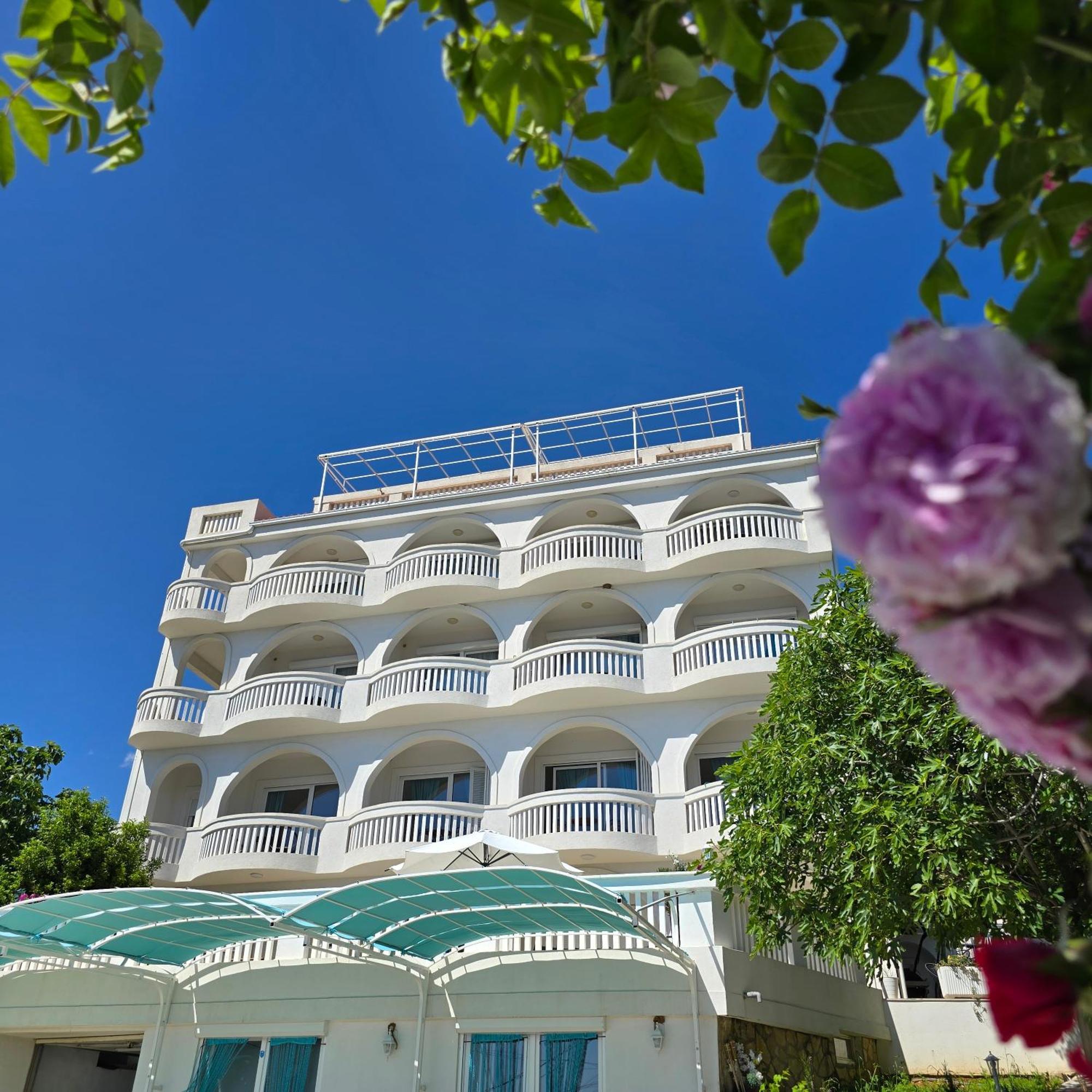 Villa Bellevue Novi Vinodolski Buitenkant foto
